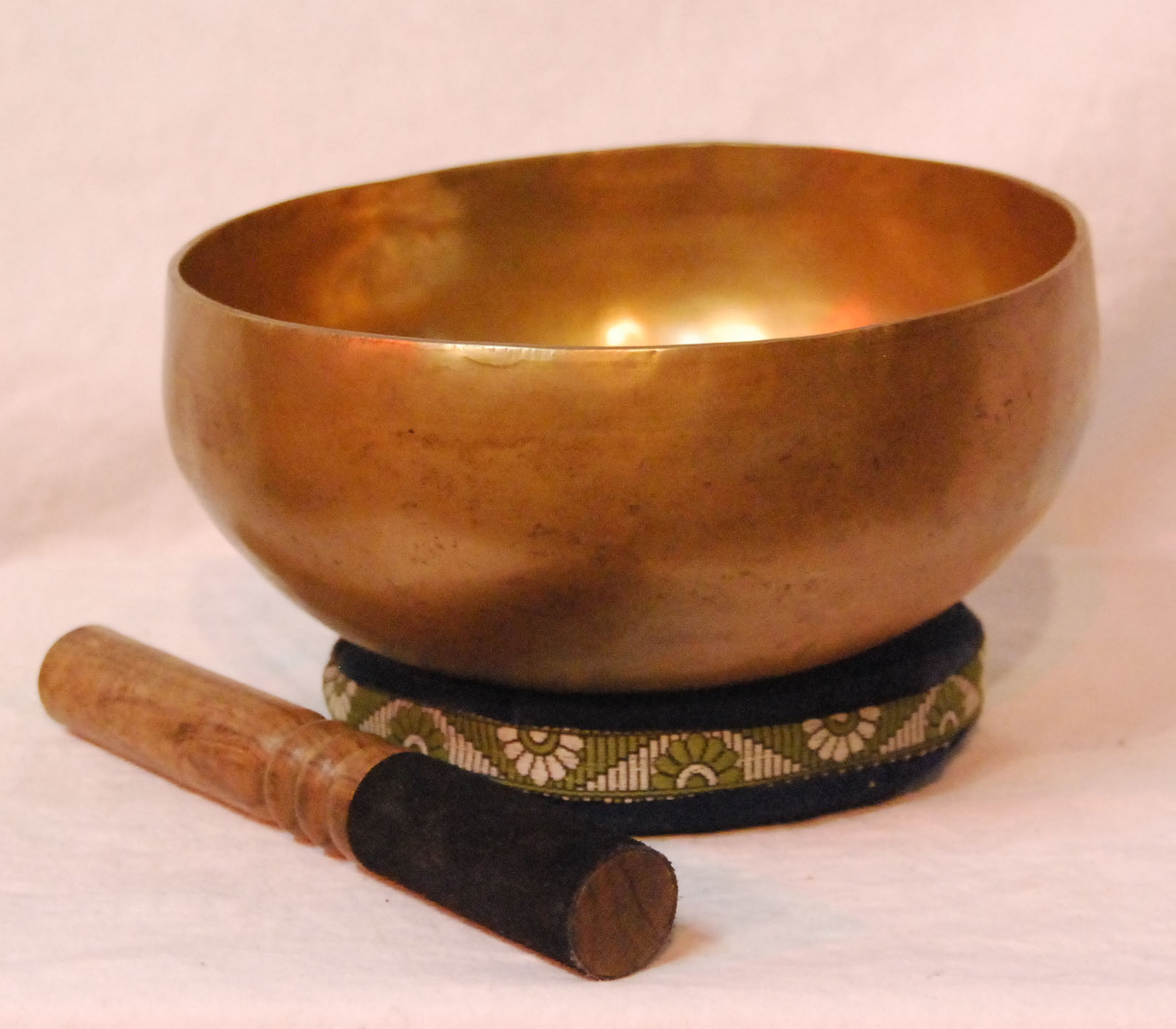 Extra Large XL Healing F Heart Chakra Tibetan Singing Bowl 7.75