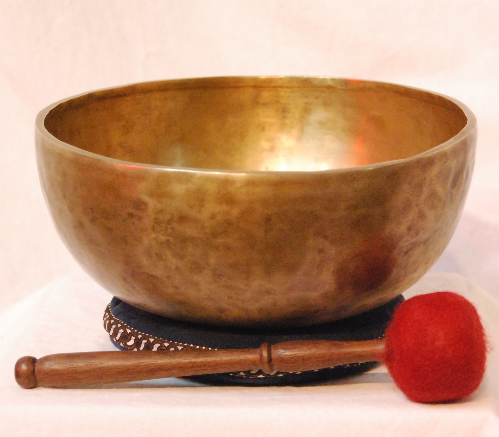 Massive Healing A Brow Chakra Tibetan Singing Bowl 11